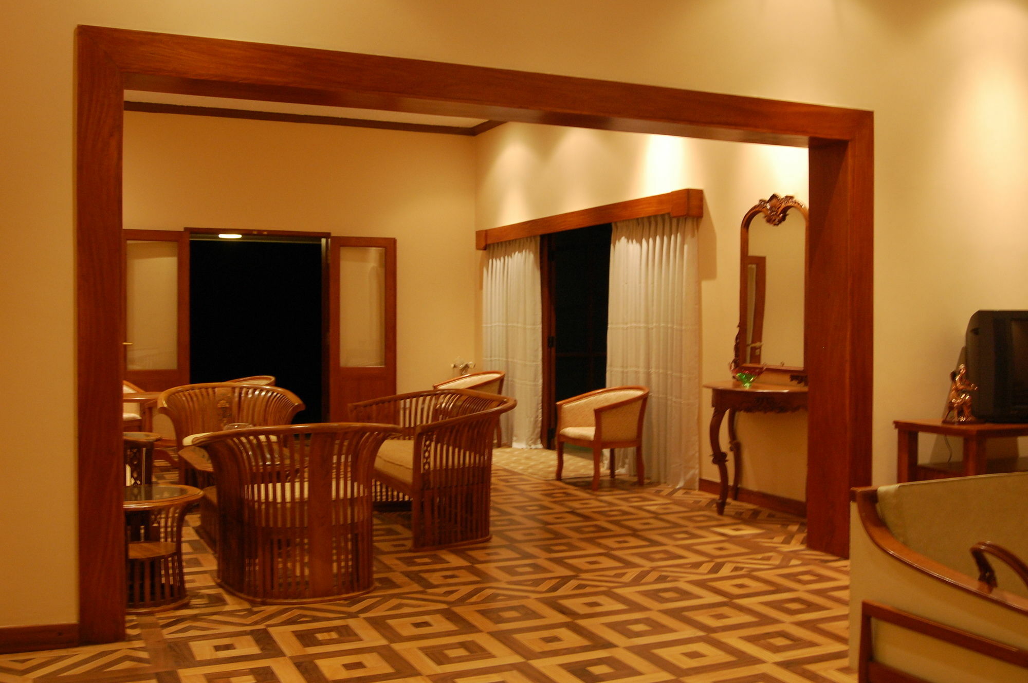 רטנאפורה Serene Villa מראה חיצוני תמונה