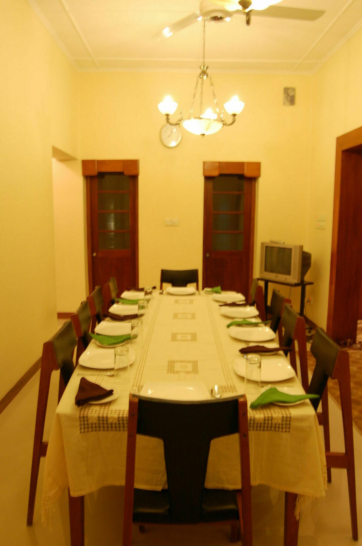 רטנאפורה Serene Villa מראה חיצוני תמונה